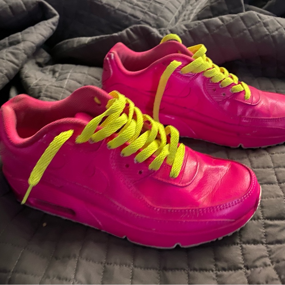 6.5 Y Nike air, max bright pink
